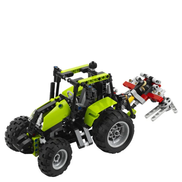 LEGO Technic: Tractor (9393) Image 1