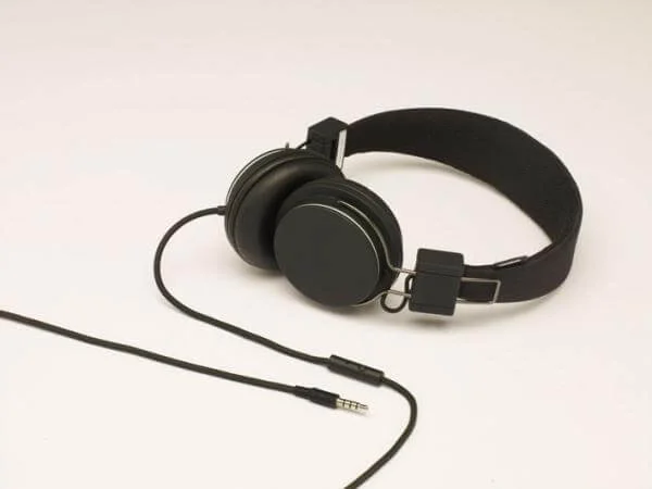 Zound Industries Urbanears Plattan Headphones - Black Image 1