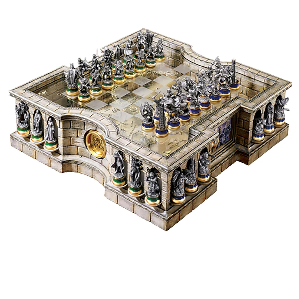 Lord of the Rings Chess Set Image 1