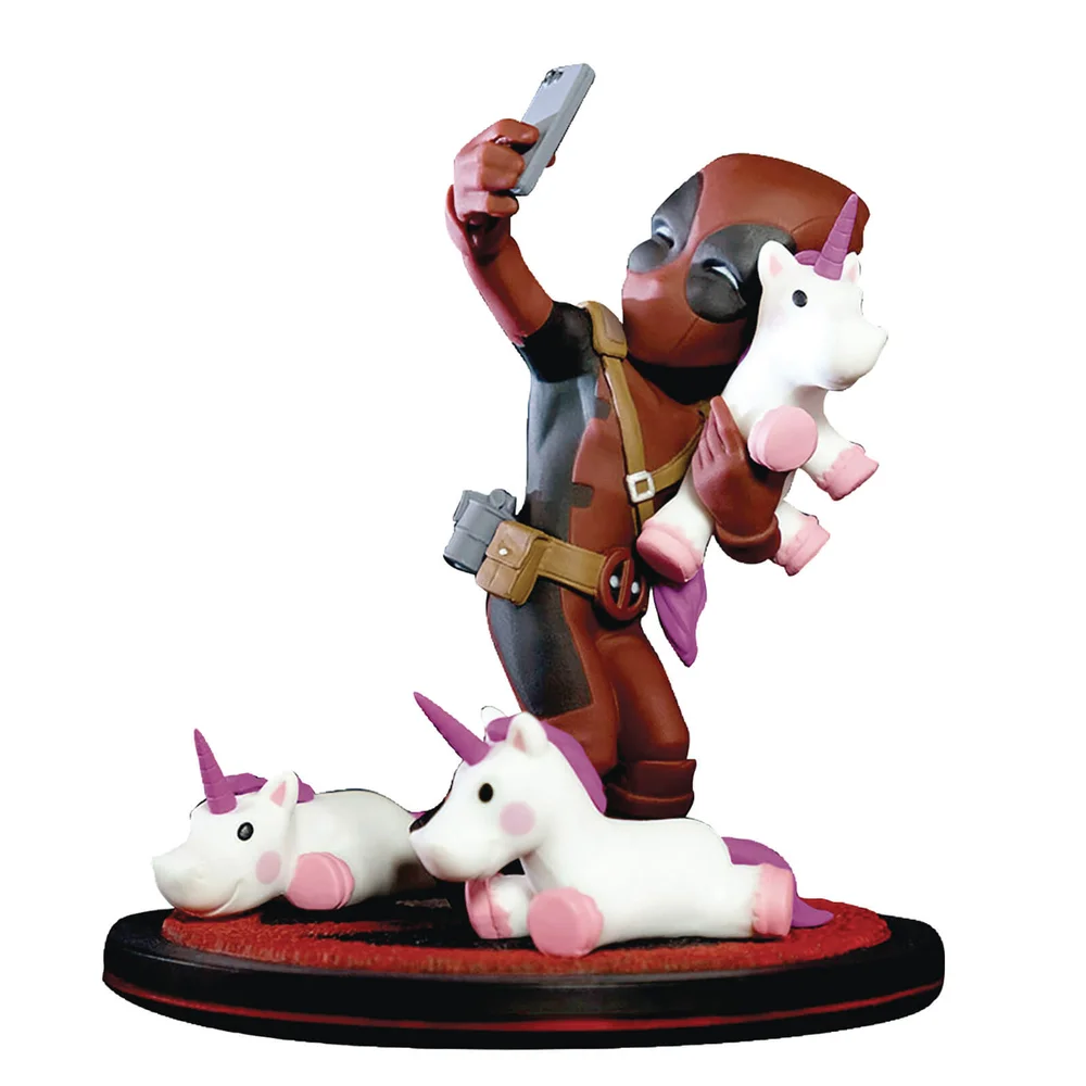Quantum Mechanix Marvel Deadpool Unicorn Selfie Q-Fig Diorama Image 1
