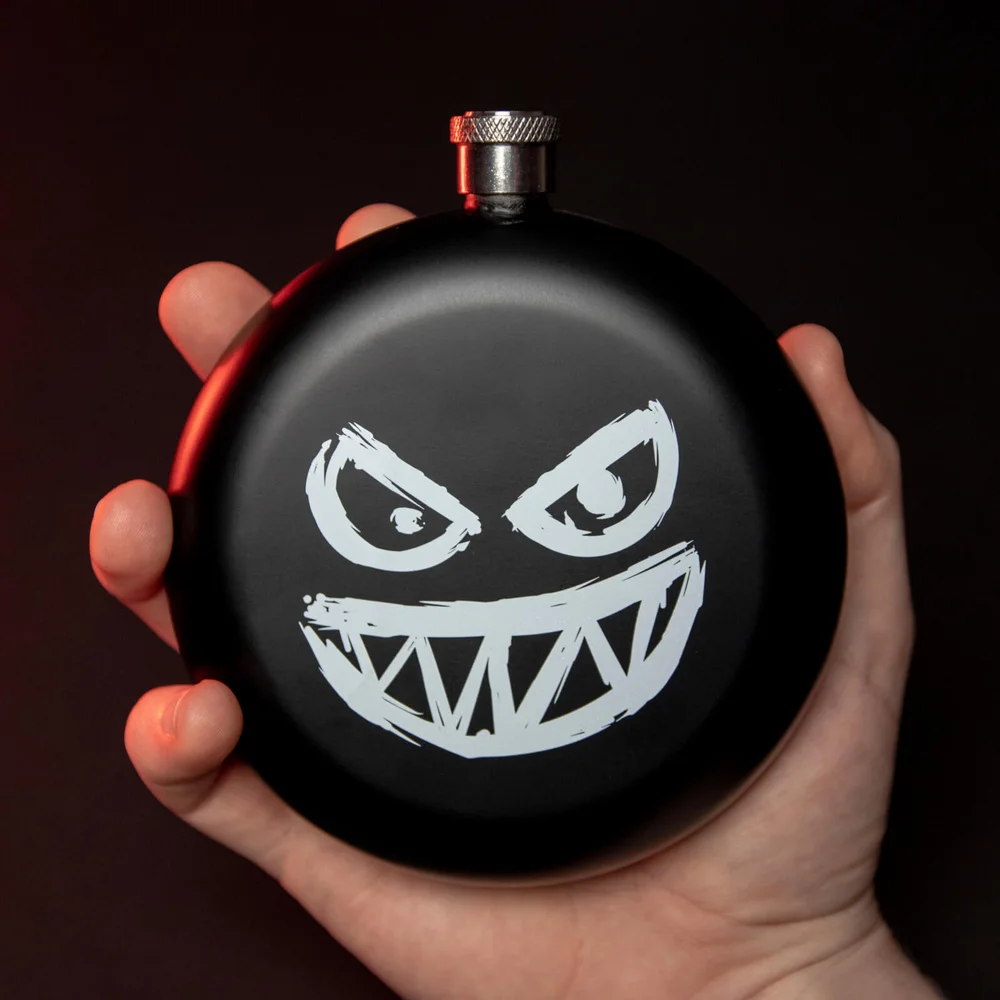 Call of Duty Black Ops 4 Hipflask Image 1