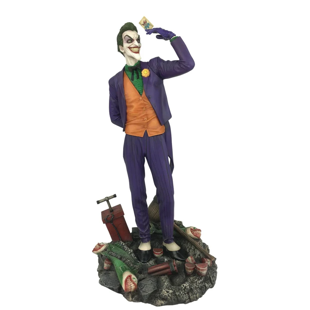 Diamond Select Batman DC Gallery Joker Comic Statue Image 1