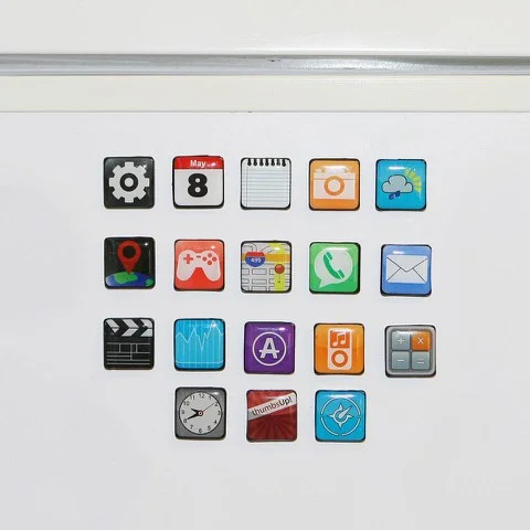 Phone App Magnets Image 1