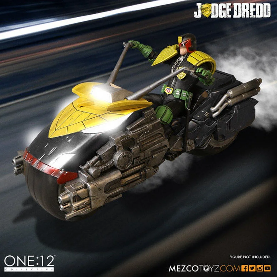 Mezco Toys Judge Dredd Vehicle with Sound and Lights 1/12 Judge Dredd's Lawmaster Image 1