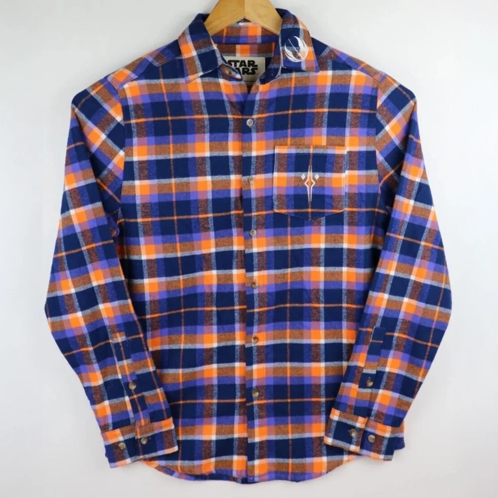Cakeworthy Ahsoka Tano Flannel - M Image 1