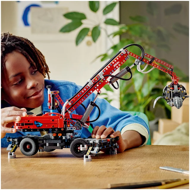 LEGO Technic Material Handler (42144)