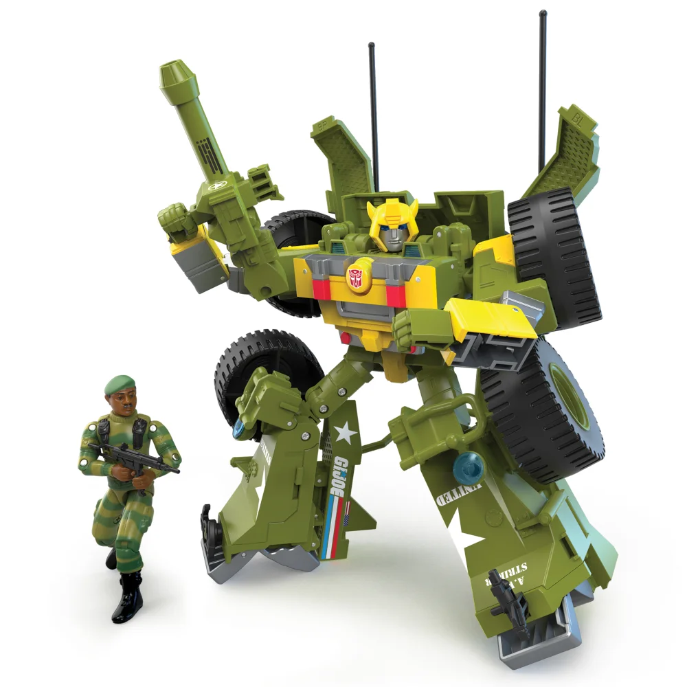 Hasbro Transformers Collaborative: G.I. Joe Mash-Up, Bumblebee A.W.E. Striker & Lonzo “Stalker” Wilkinson Action Figure Image 1