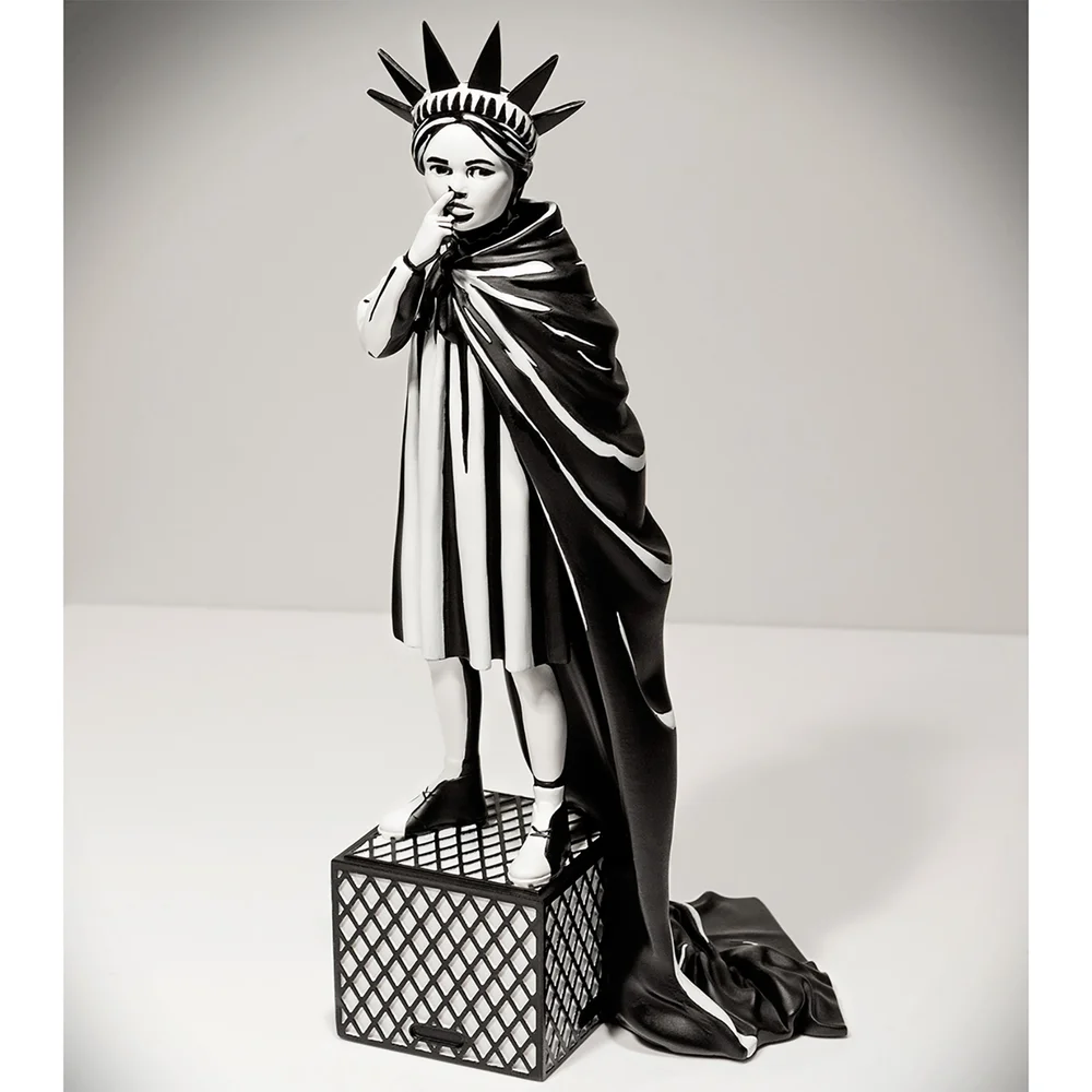 Mighty Jaxx Liberty Girl By Brandalised Figure Image 1