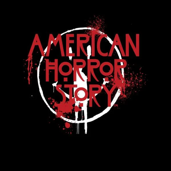 American Horror Story Smiley Splatter Women's Cropped Hoodie - Black