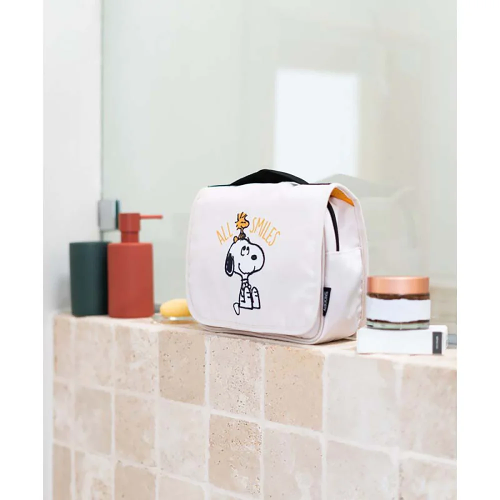Snoopy Hanging Toiletry Bag Image 1