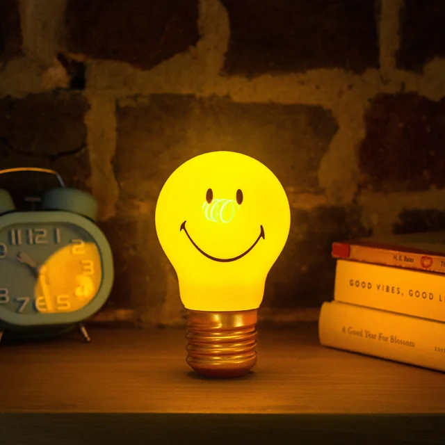 CORDLESS SMILEY® LIGHTBULB