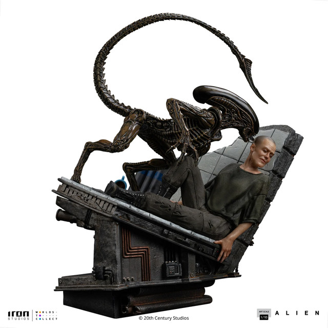Iron Studios Alien 3 Ellen Ripley and Dog Alien Art Scale 1/10 Statue
