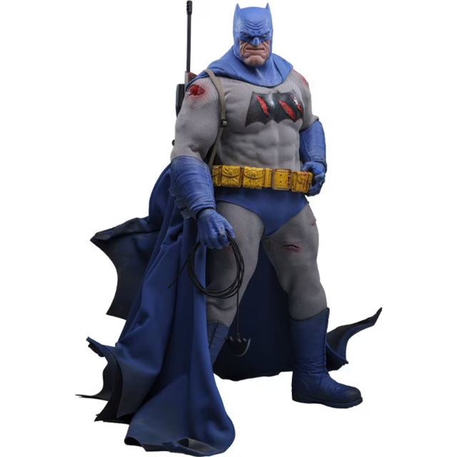 Hot Toys 1/6 Batman Battle Damaged - Batman The Dark Knight Returns