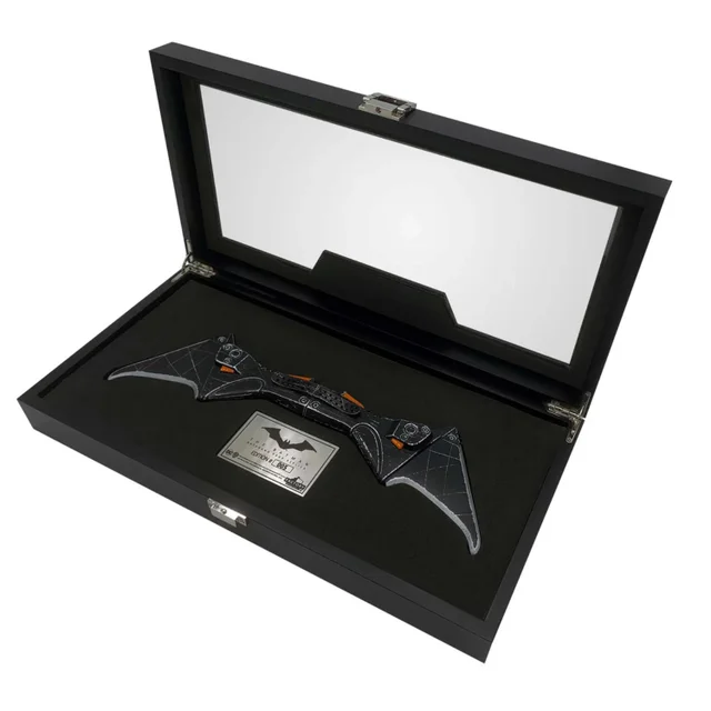 The Batman Prop Replica Batarang Limited Edition - Factory Entertainment