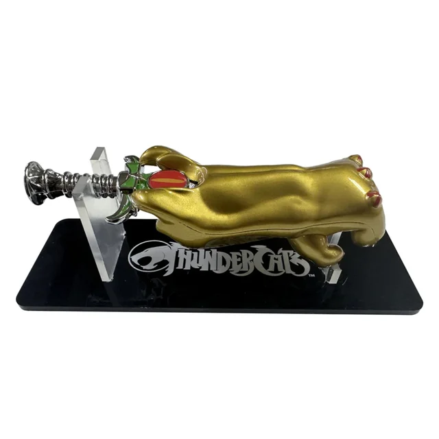 ThunderCats Scaled Prop Replica Sword of Omens and Claw Shield - Factory Entertainment